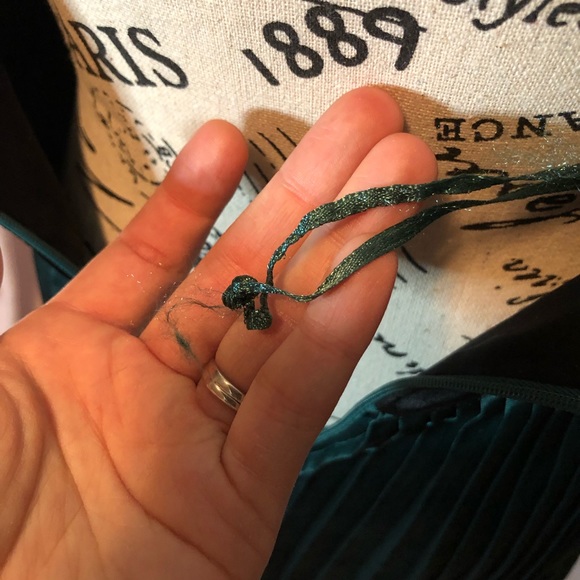 Guess emerald keyhole cocktail dress - Picture 9 of 9